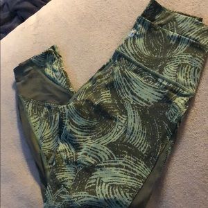 Rare lululemon high times size 8